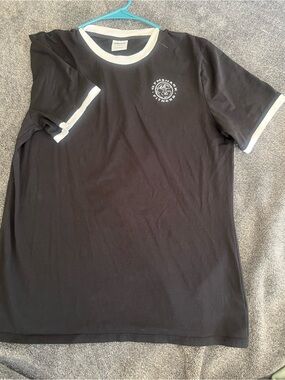 Men’s Gymshark Black Tee with White  Trim